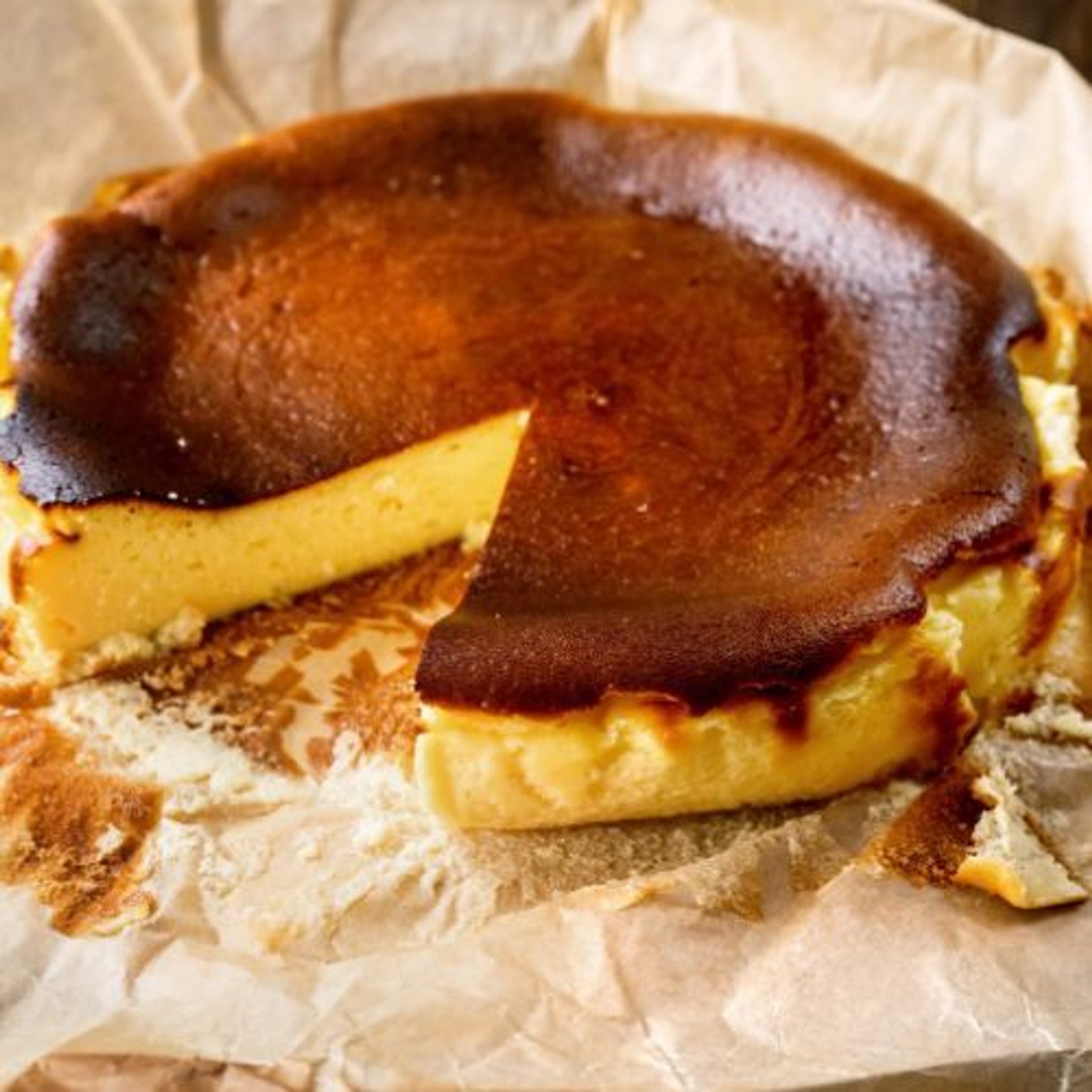 Přidejte je k sýrové směsi a vložte do trouby. Gruzínský cheesecake se rozplývá na jazyku